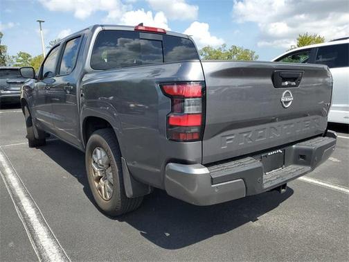 2024 Nissan Frontier SV