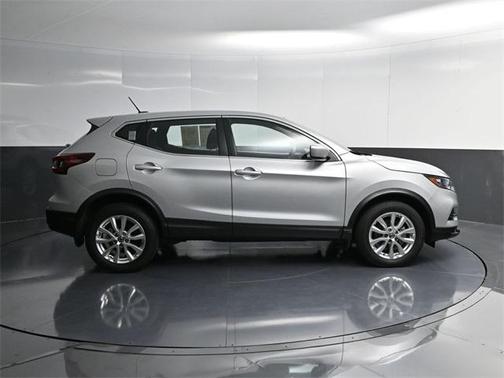 2022 Nissan Rogue Sport S