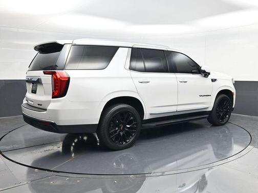 White 2021 GMC Yukon SLT