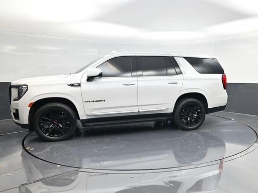 White 2021 GMC Yukon SLT