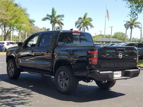 2025 Nissan Frontier SV