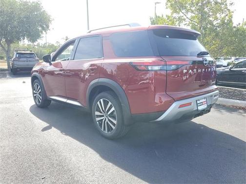 2025 Nissan Pathfinder Platinum
