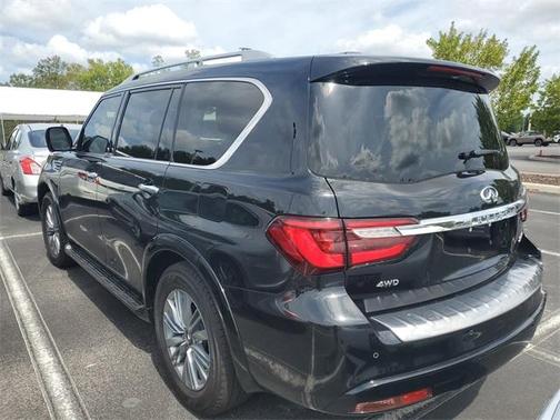 2024 INFINITI QX80 Luxe