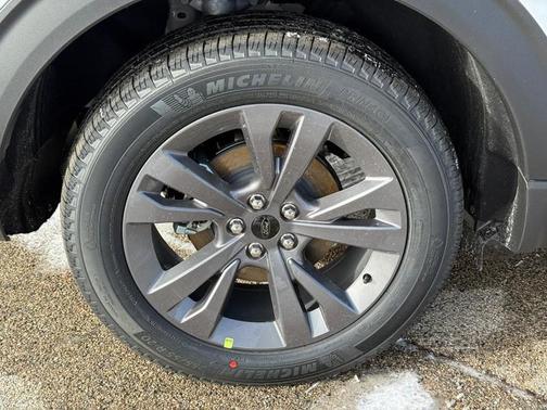 2026 Ford Explorer Active (200A)