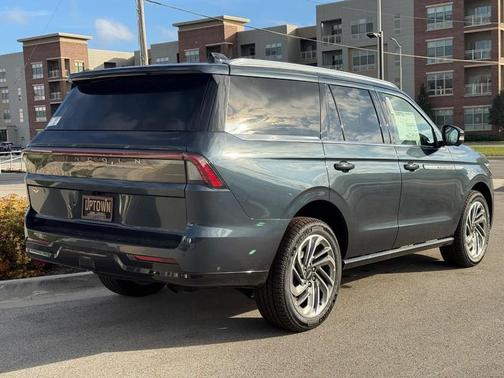 2025 Lincoln Navigator Reserve