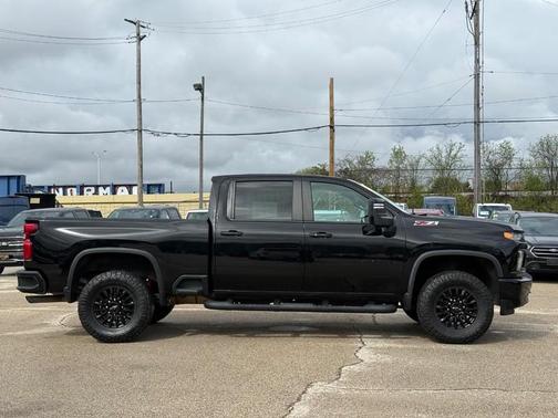 Black 2021 Chevrolet Silverado 2500 LT