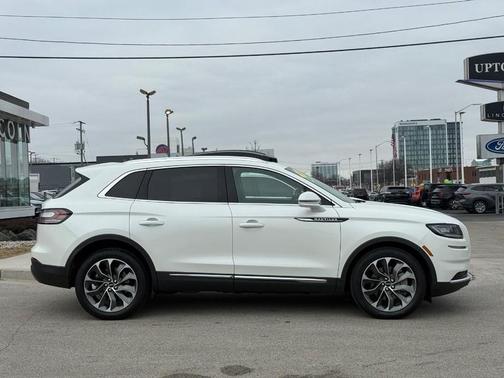 2023 Lincoln Nautilus Reserve