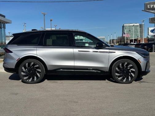 2025 Lincoln Nautilus Reserve