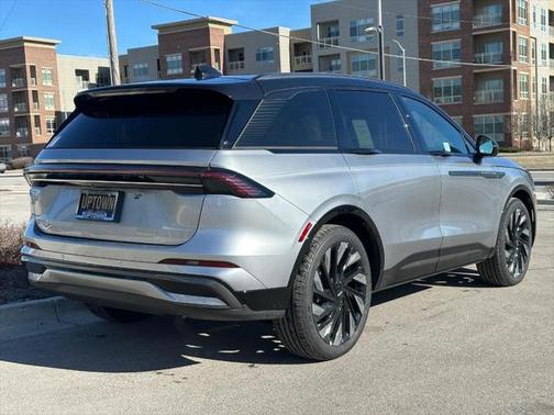 2025 Lincoln Nautilus Reserve