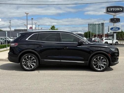 INFINITE BLACK MET CC 2022 Lincoln Nautilus Reserve