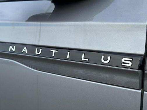 2025 Lincoln Nautilus Reserve