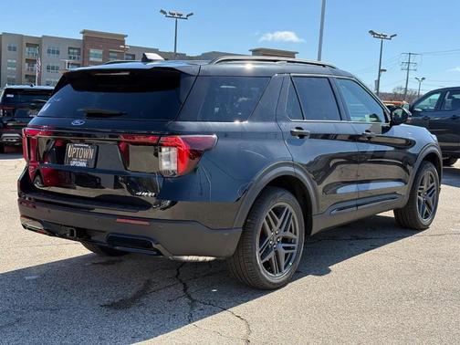 Agate Black Metallic 2026 Ford Explorer ST-Line
