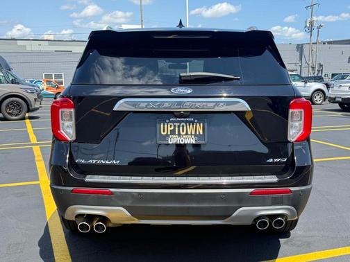 Agate Black Metallic 2022 Ford Explorer Platinum