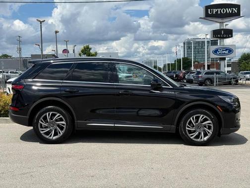 INFINITE BLACK MET CC 2023 Lincoln Corsair Standard