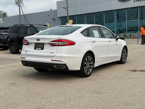 2020 Ford Fusion SE