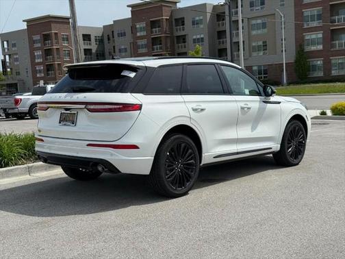 2025 Lincoln Corsair Premiere