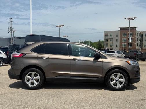 STONE GRAY METALLIC 2019 Ford Edge SE