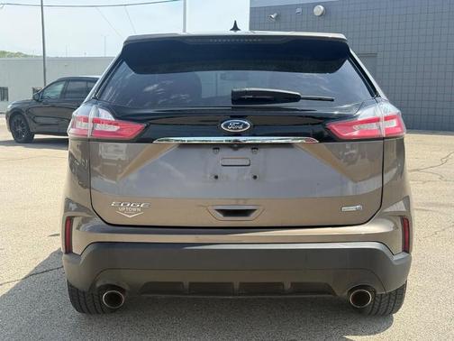 STONE GRAY METALLIC 2019 Ford Edge SE