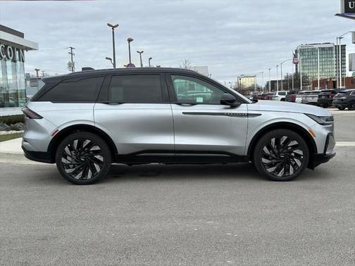 2025 Lincoln Nautilus Reserve