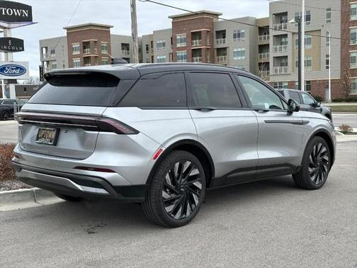 2025 Lincoln Nautilus Reserve