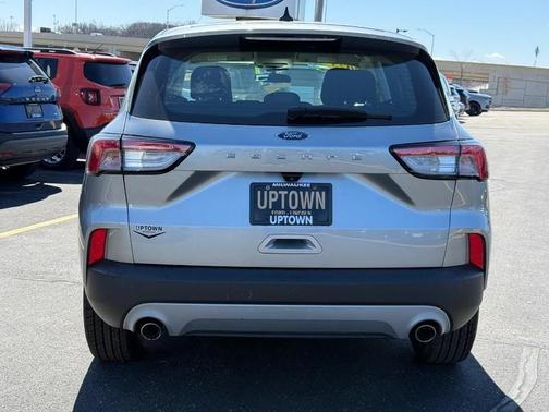 Iconic Silver Metallic 2022 Ford Escape S
