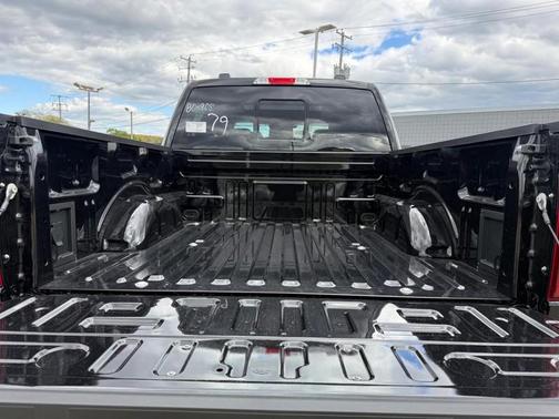 AGATE BLACK METALLIC 2026 Ford F-150 Lariat