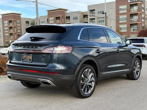 2022 Lincoln Nautilus Reserve