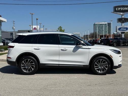 PRISTINE WHITE MET 3C 2022 Lincoln Corsair Standard
