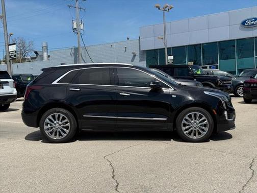 2022 Cadillac XT5 Premium Luxury