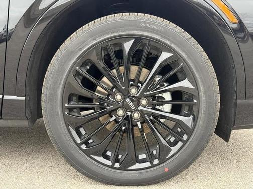 infinite black metallic clearcoat 2026 Lincoln Corsair Premiere