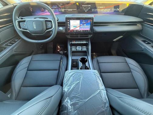 Infinite Black Metallic Clearcoat 2026 Lincoln Nautilus Premiere