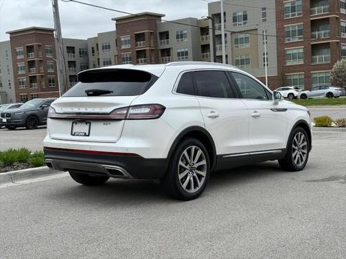 2019 Lincoln Nautilus Select