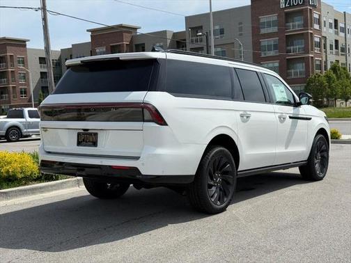 2025 Lincoln Navigator Reserve