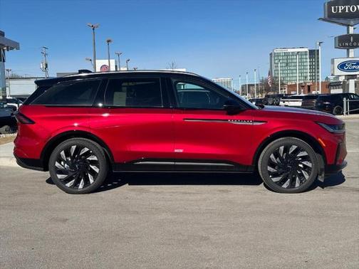 2025 Lincoln Nautilus Reserve
