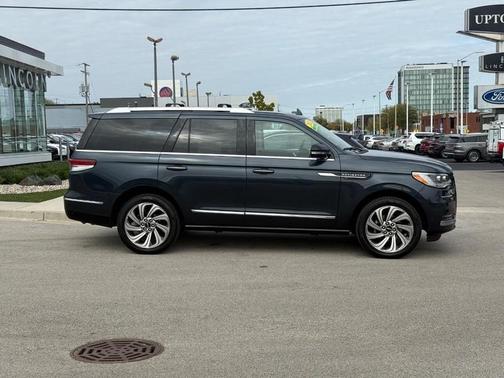 2022 Lincoln Navigator Reserve