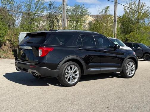 AGATE BLACK METALLIC 2023 Ford Explorer Platinum