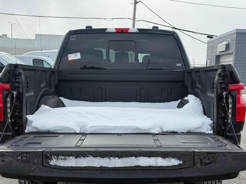 2025 Ford F-150 Lightning LARIAT