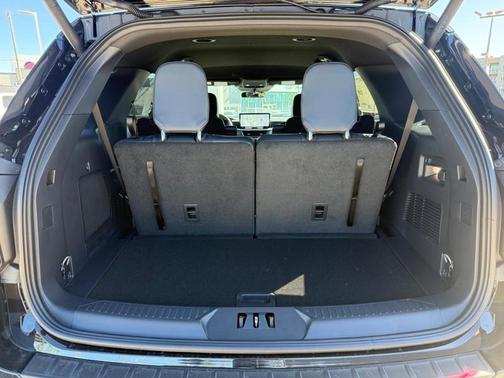 AGATE BLACK METALLIC 2026 Ford Explorer ST-Line