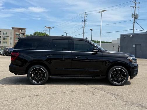 AGATE BLACK METALLIC 2022 Ford Expedition Limited
