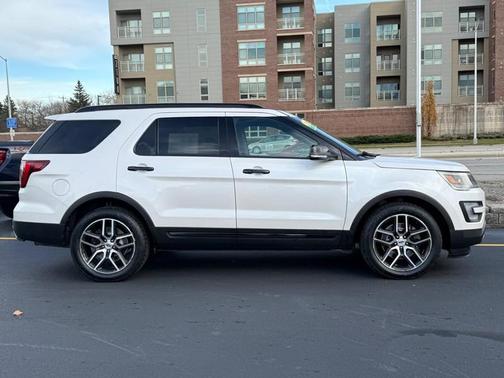 2016 Ford Explorer Sport