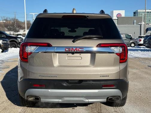 2022 GMC Acadia AWD SLT