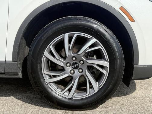 Pristine White Metallic Tri-Coat 2023 Lincoln Corsair Standard