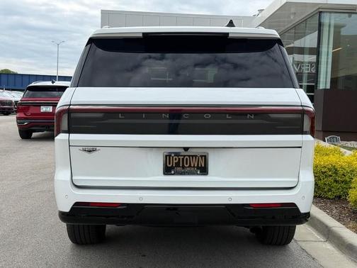 PRISTINE WHITE METALLIC 3C 2025 Lincoln Navigator Reserve