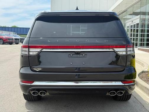 INFINITE BLACK MET CC 2023 Lincoln Aviator Black Label AWD