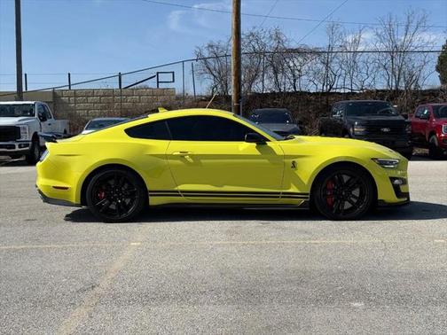2021 Ford Shelby GT500 Base