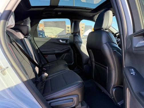 2026 Ford Escape ST-Line Select