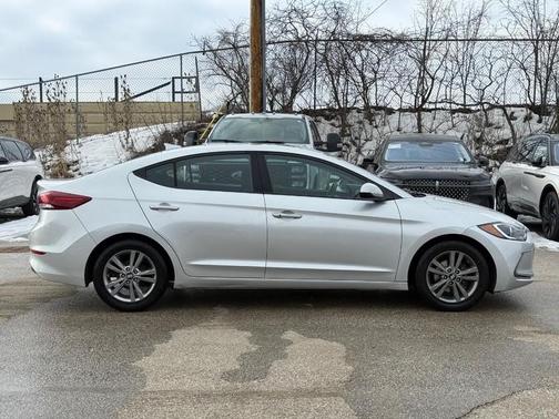 2017 Hyundai ELANTRA Value Edition
