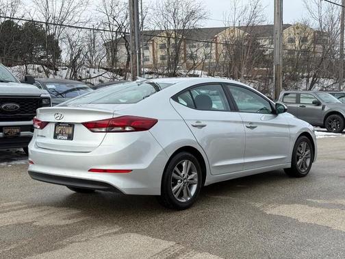 2017 Hyundai ELANTRA Value Edition