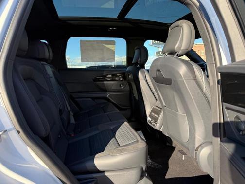 2025 Lincoln Nautilus Reserve