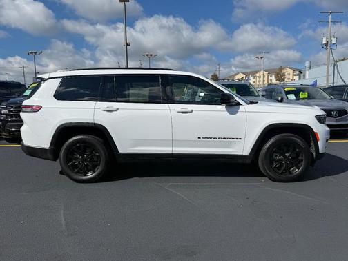 2025 Jeep Grand Cherokee L Altitude